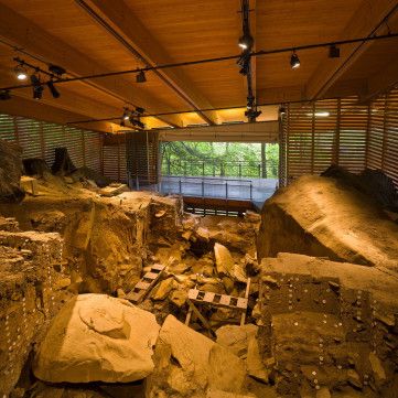 People's University: Archaeology (Field Trip)
