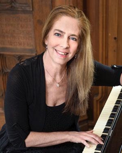 Pianist Tina Faigen